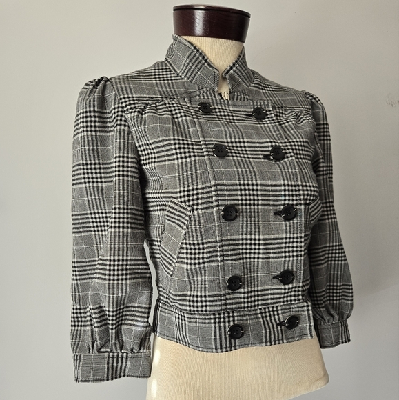 GUESS Plaid black & white cropped Jacket. Size small - Picture 2 of 10